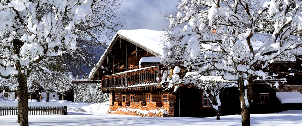 Kapplhof Gebäude im Winter